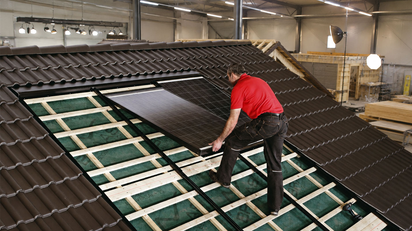 Creation of installation images using a mock-up