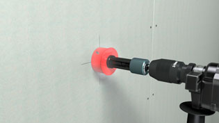 Illustrated operating manual with 3D visualizations of tools - Cut the hole using the hole saw